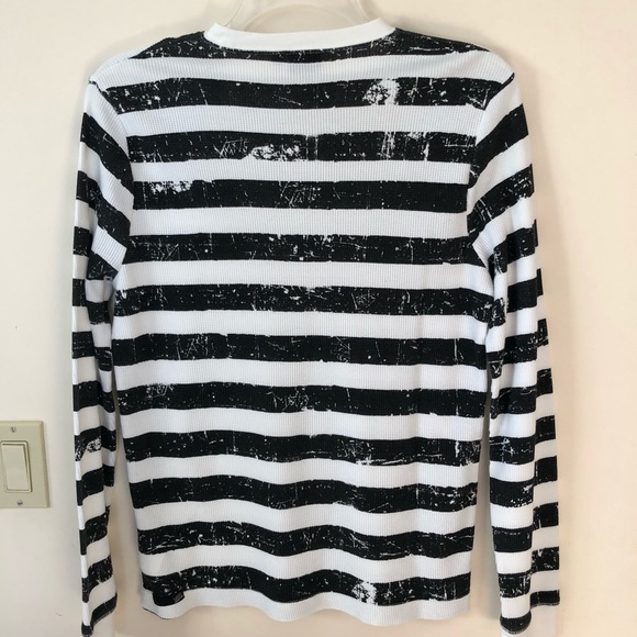 Black and White Striped Thermal - Picture 2 of 4